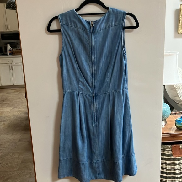 Gap Tencel Chambray V Neck Dress with Pockets - Picture 2 of 6